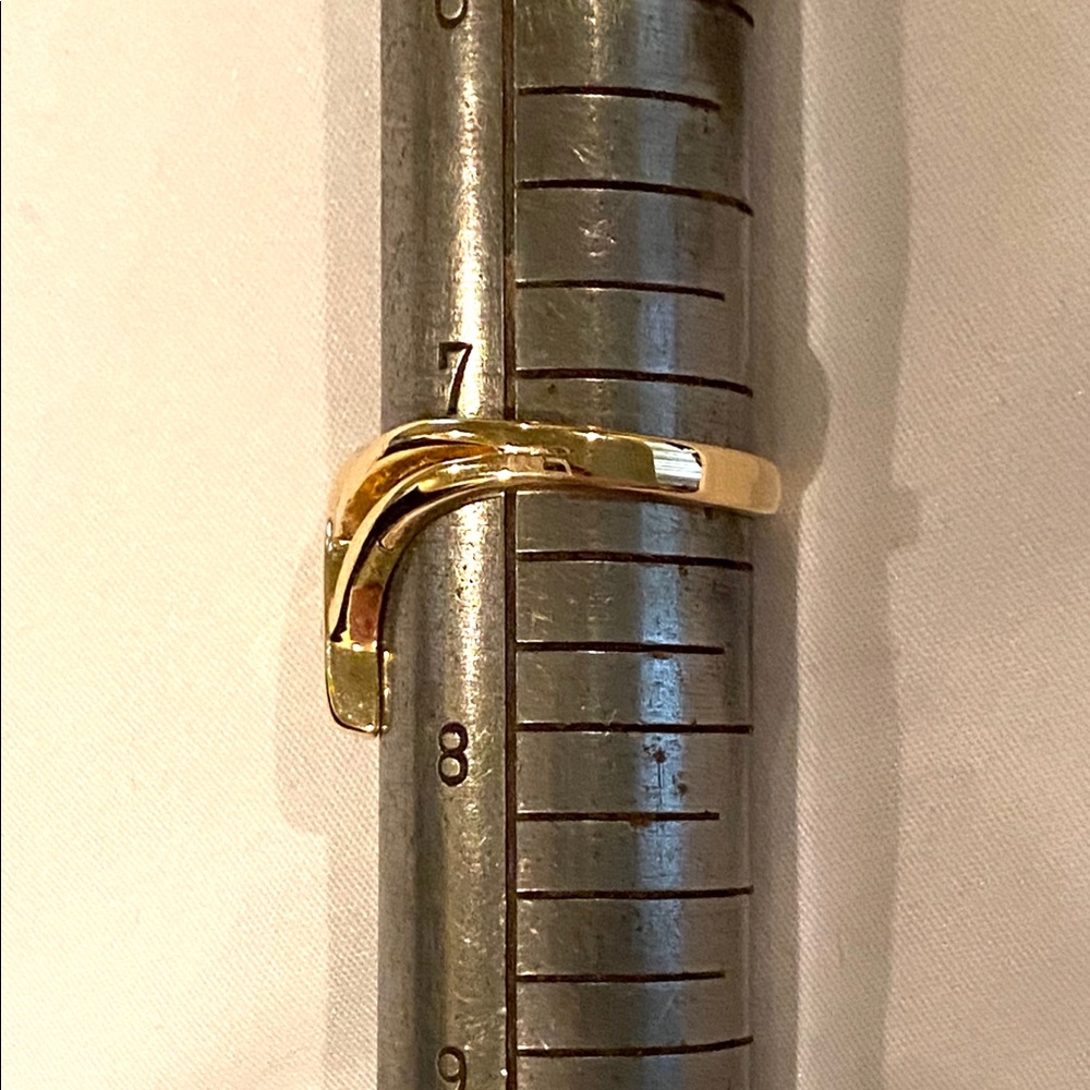 14k Solid Yellow Gold Blue Sapphire Chevron Ring - Picture 6 of 6